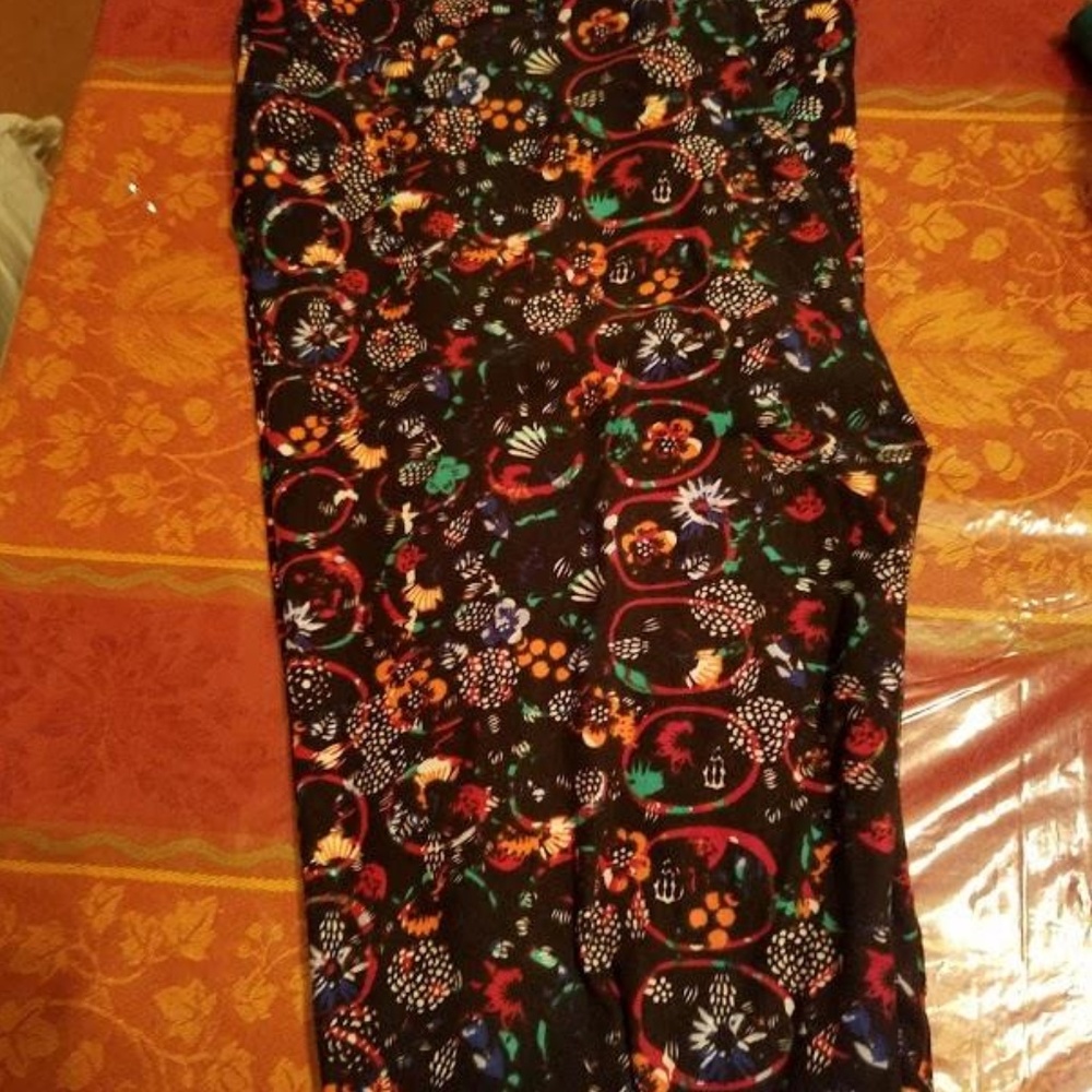 LulaRoe OS Leggings